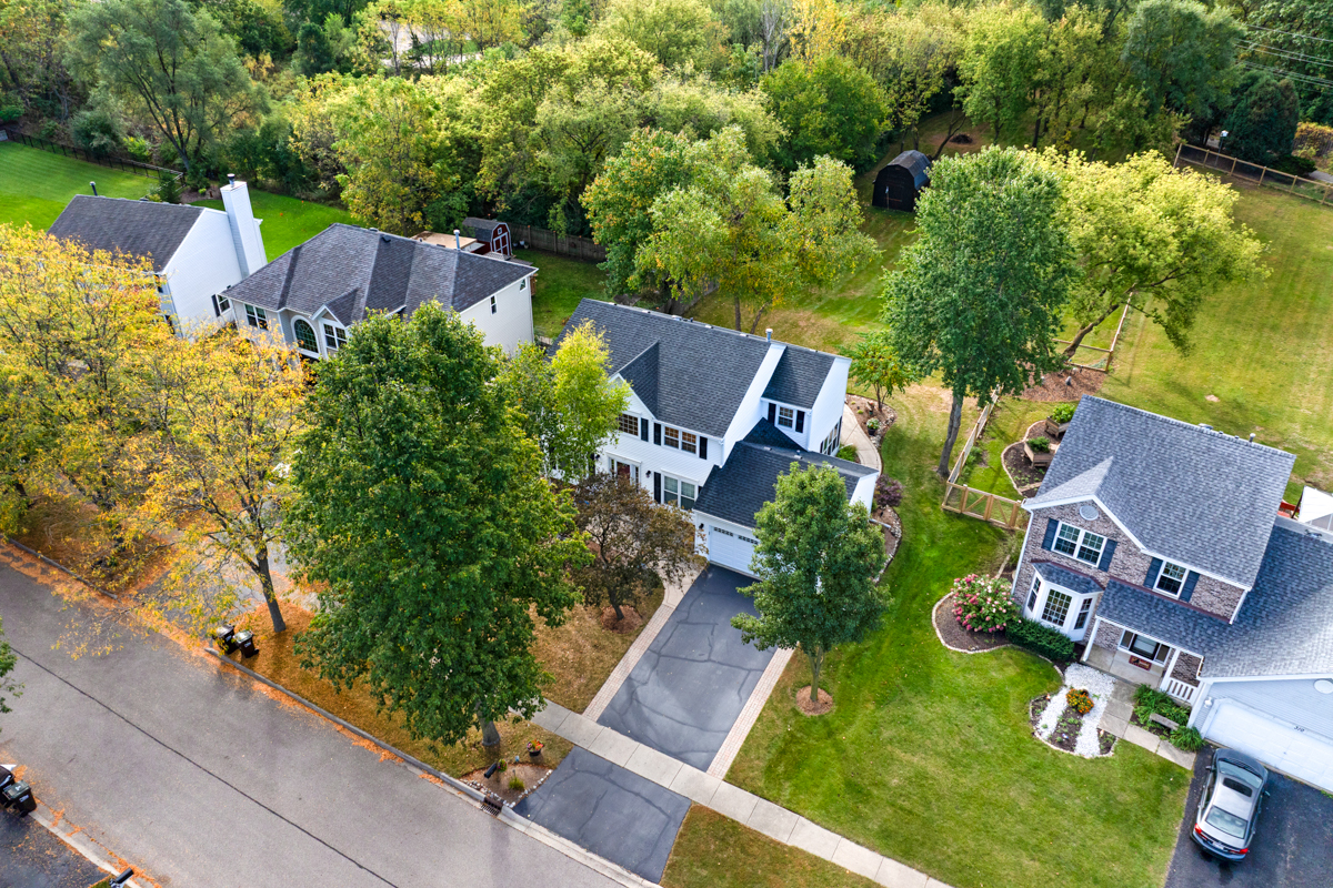 312 Greenview Drive, Crystal Lake, IL 60014