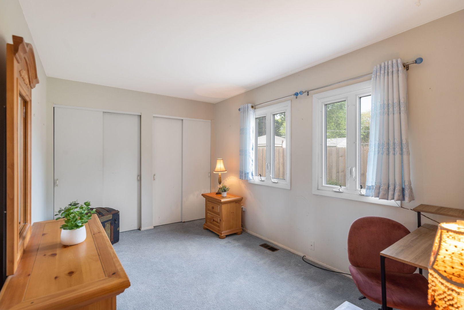 34 N California Avenue, Mundelein, IL 60060