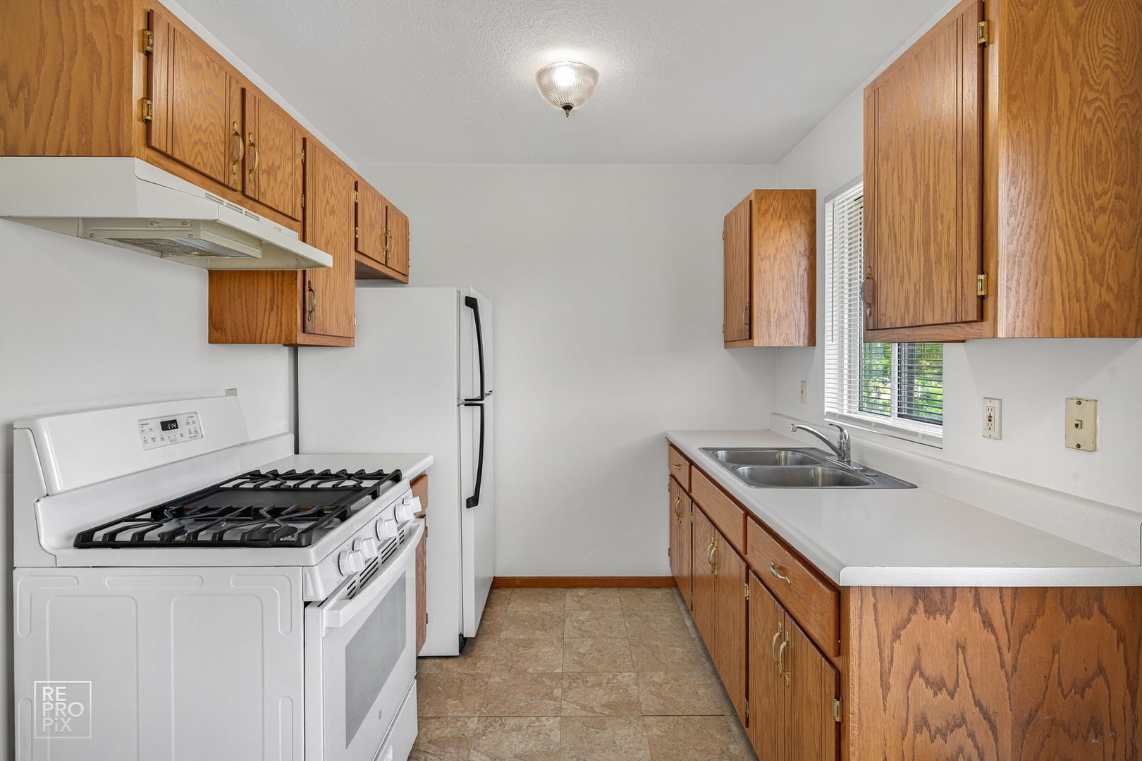 2401 Ashland Circle, Morris, IL 60450