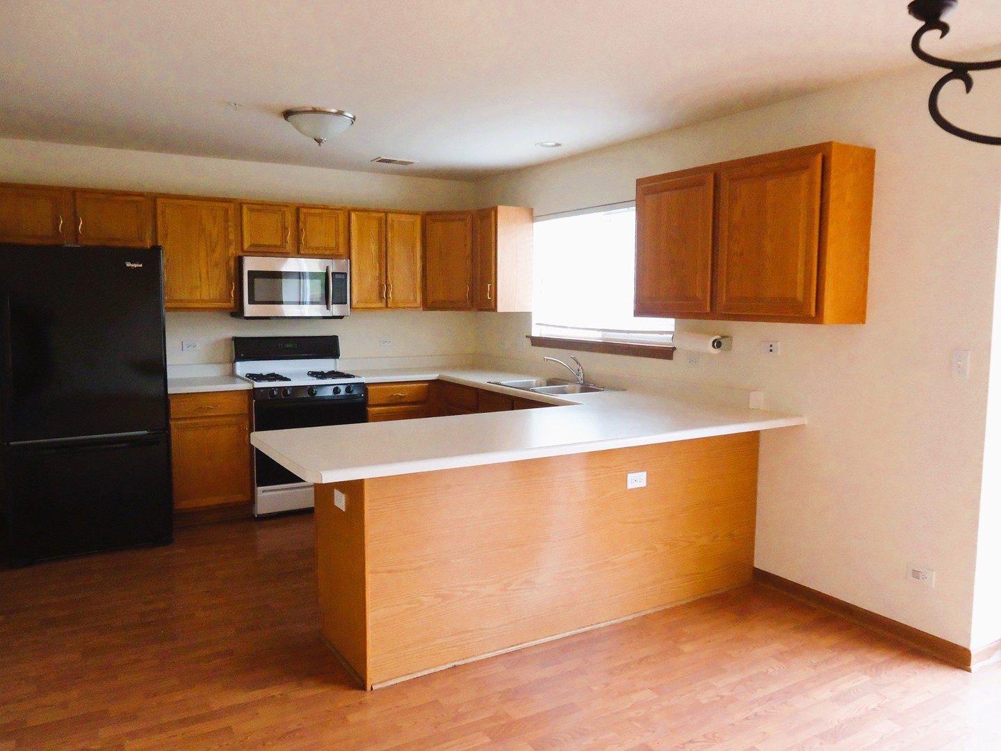 642 DIAMOND POINTE Drive, Mundelein, IL 60060