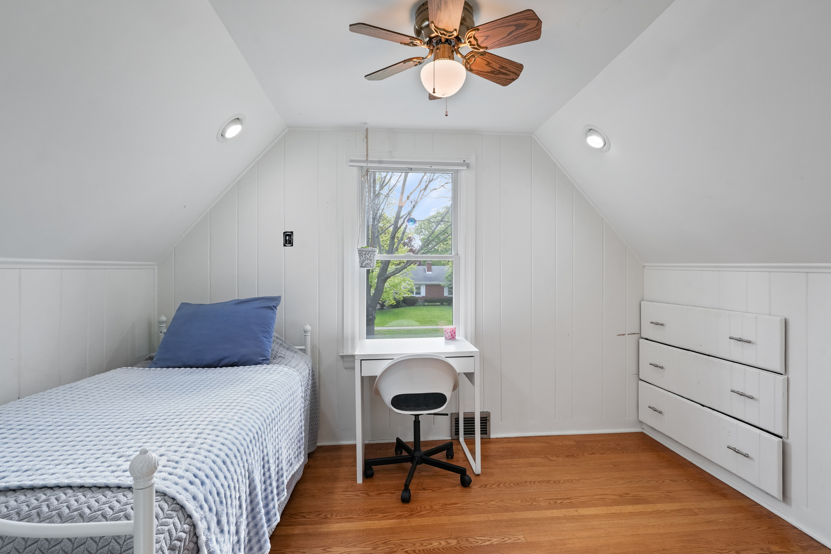 420 S Oak Street, Itasca, IL 60143