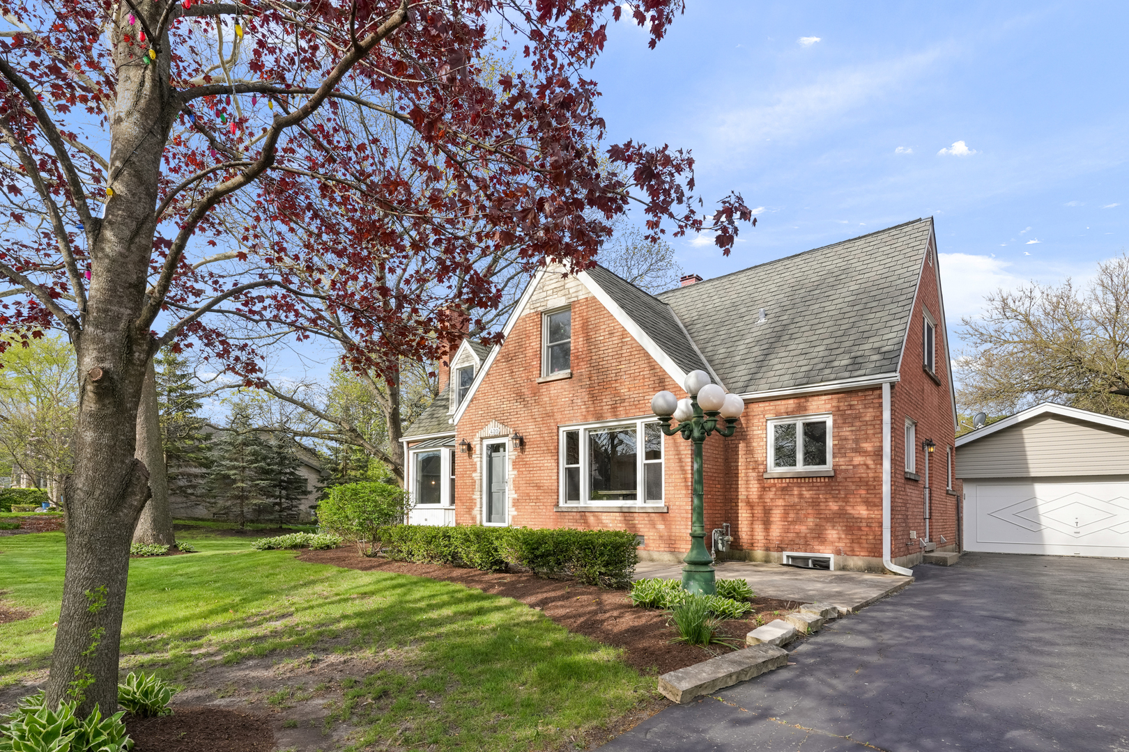 420 S Oak Street, Itasca, IL 60143