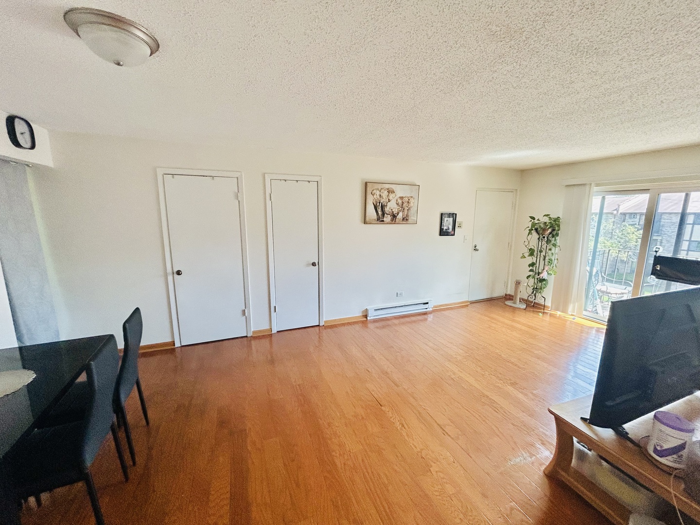 322 Klein Creek Court #E, Carol Stream, IL 60188