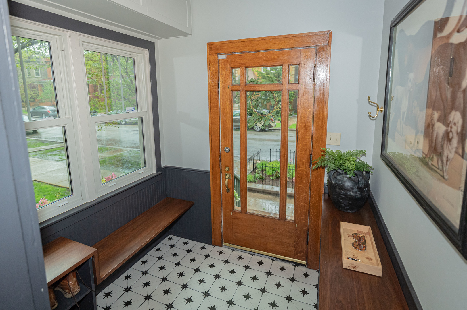 1443 W Catalpa Avenue, Chicago, IL 60640