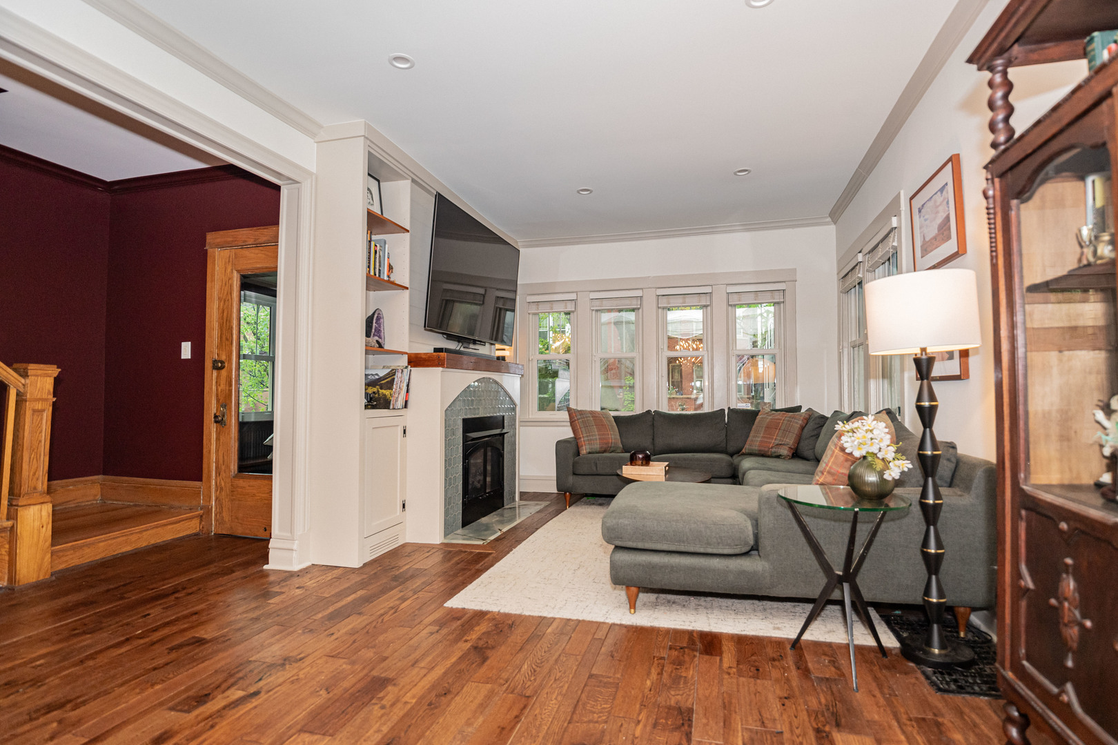 1443 W Catalpa Avenue, Chicago, IL 60640