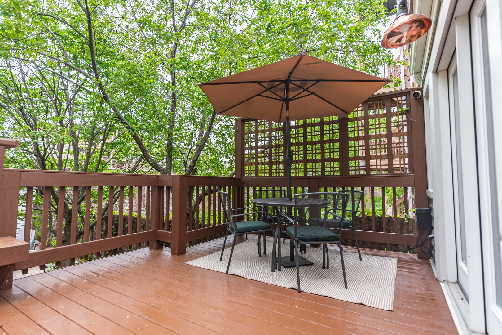 1443 W Catalpa Avenue, Chicago, IL 60640