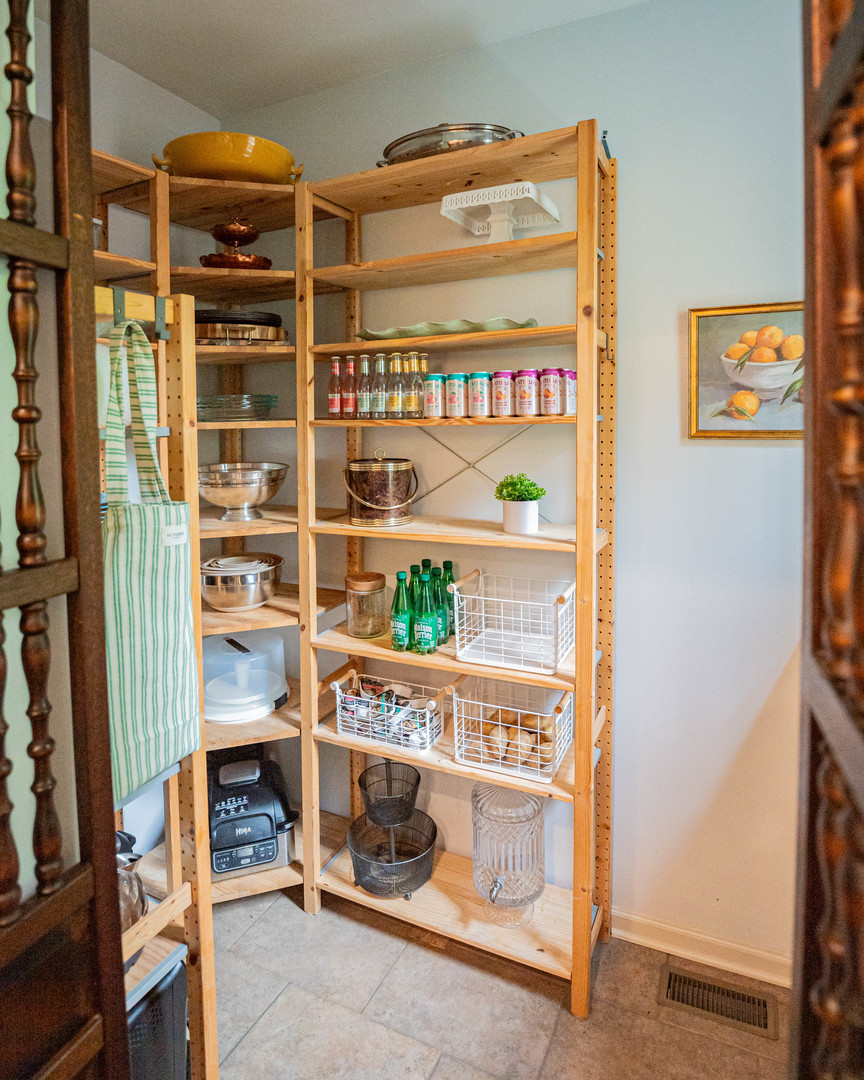 1443 W Catalpa Avenue, Chicago, IL 60640