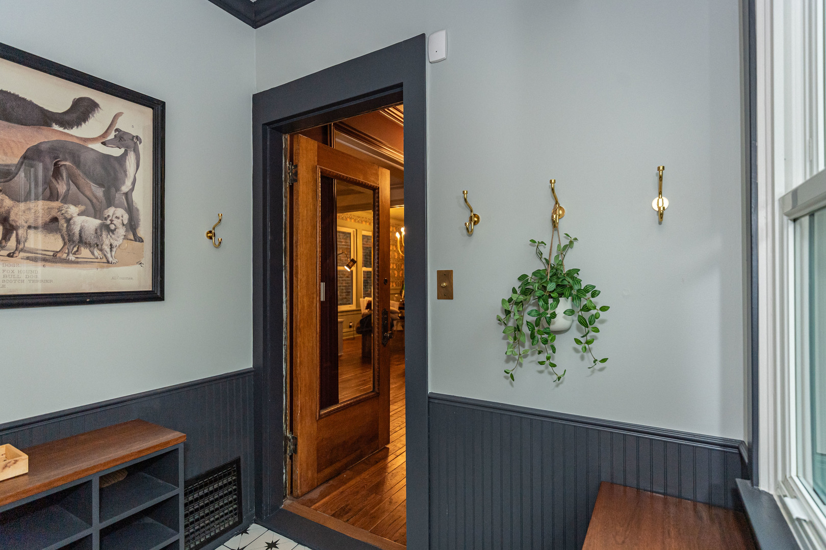 1443 W Catalpa Avenue, Chicago, IL 60640