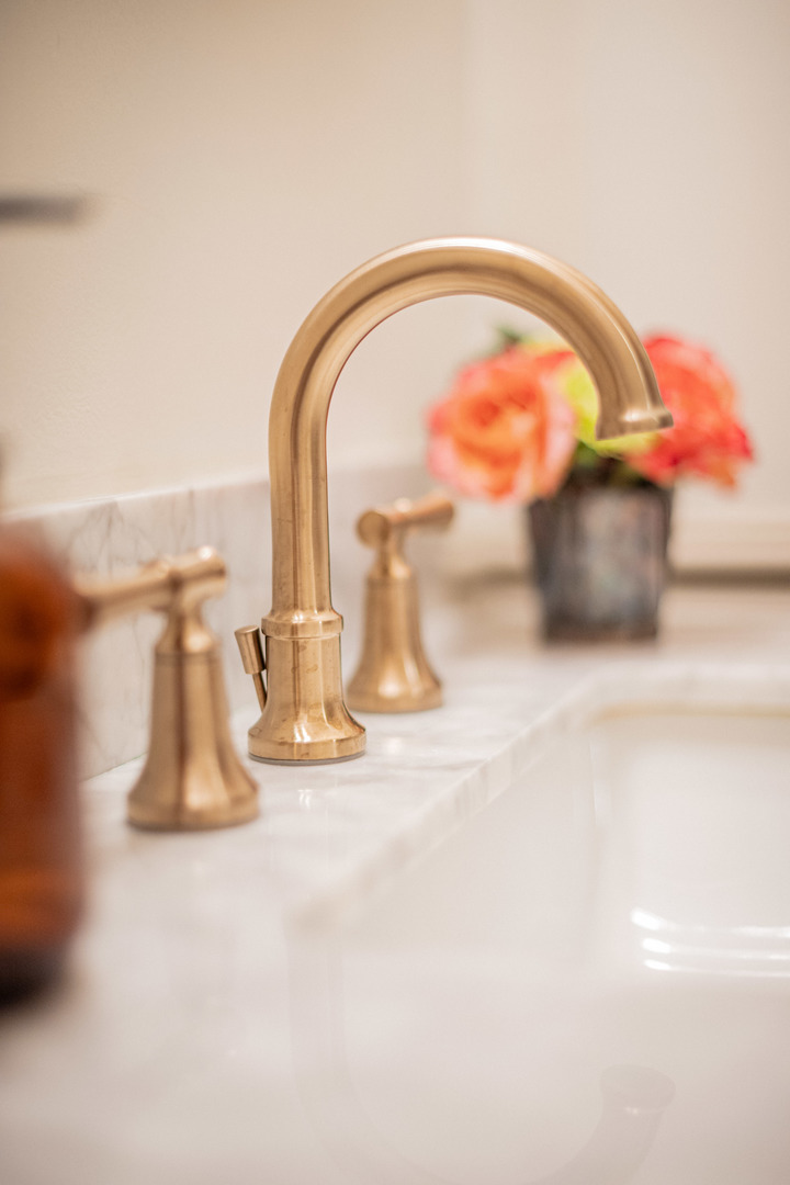 1443 W Catalpa Avenue, Chicago, IL 60640