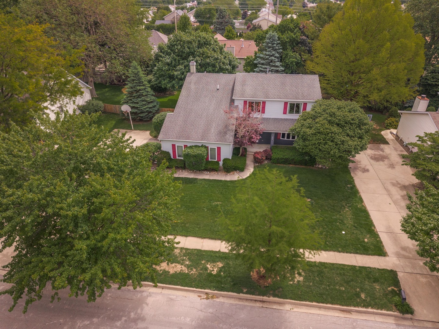 2605 Keystone Road, Bloomington, IL 61704