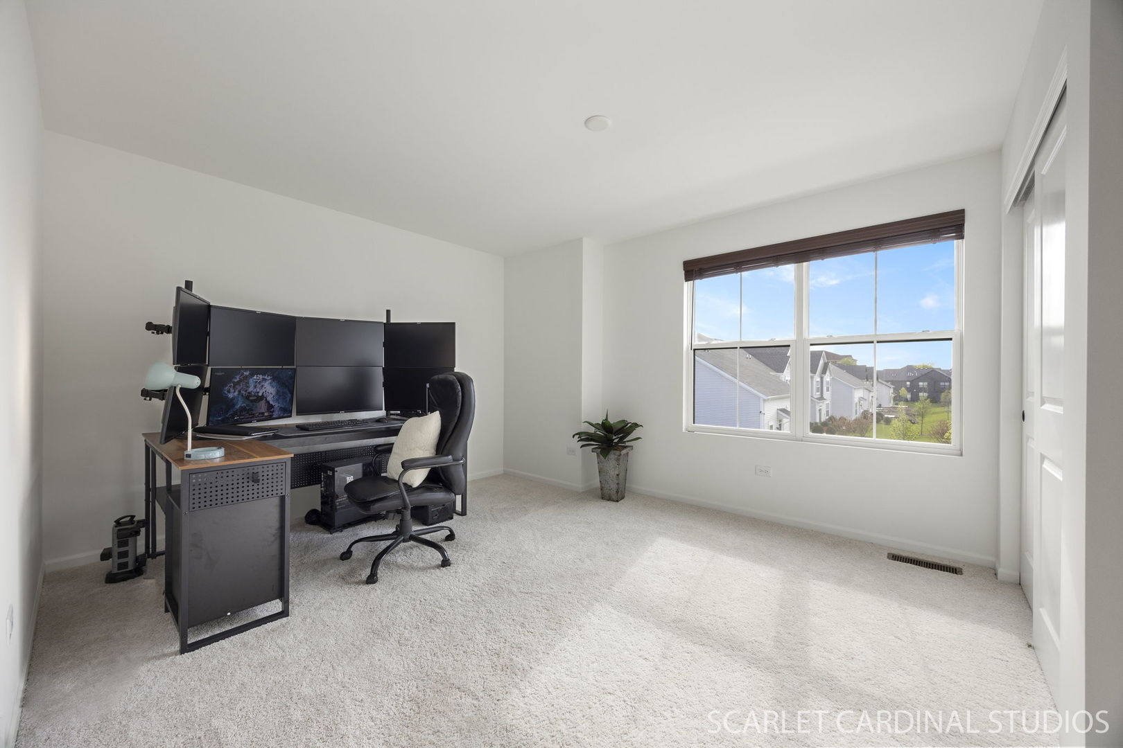 8490 Cornelia Lane, Woodridge, IL 60517