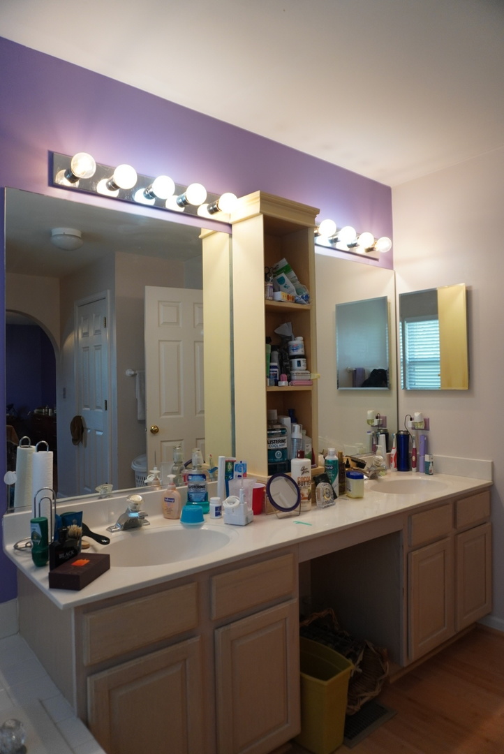 1310 York Drive, Carpentersville, IL 60110