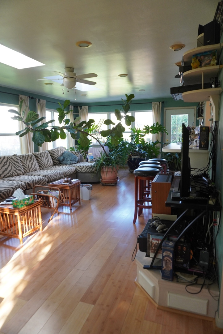 1310 York Drive, Carpentersville, IL 60110