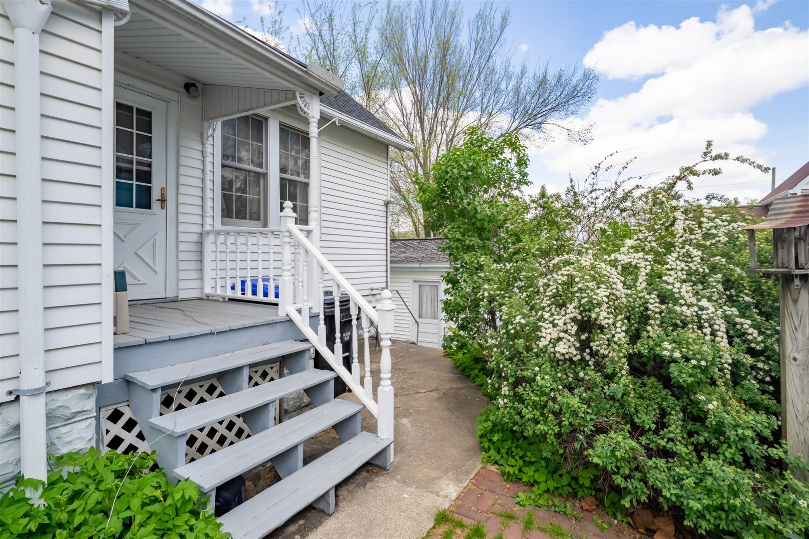 403 W Kelsey Street, Bloomington, IL 61701