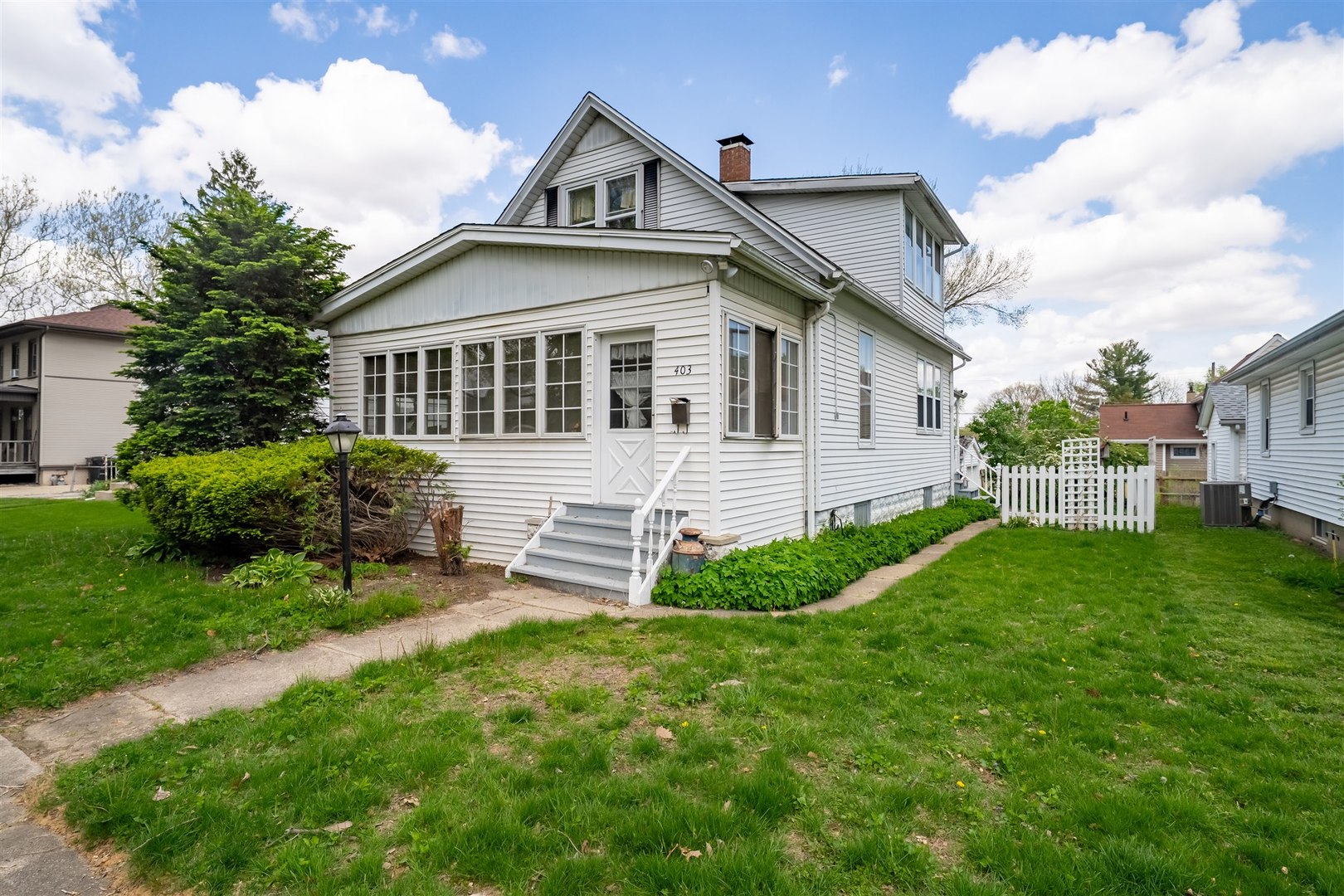 403 W Kelsey Street, Bloomington, IL 61701