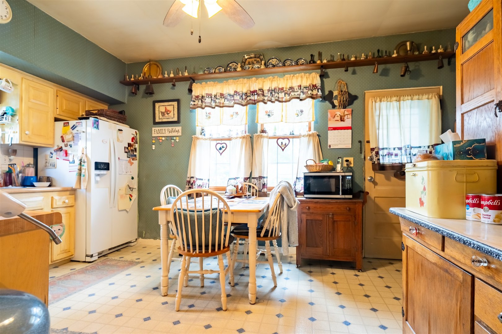 403 W Kelsey Street, Bloomington, IL 61701