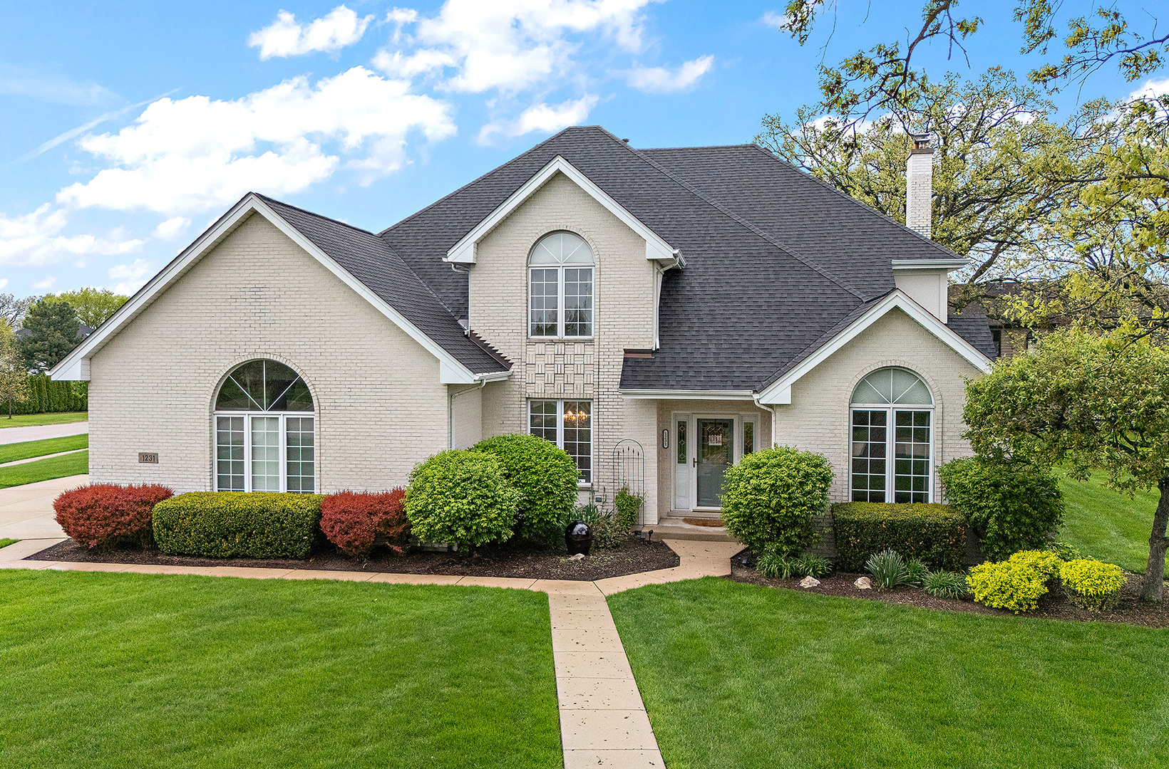 1231 Abbey Oaks Drive, Lemont, IL 60439