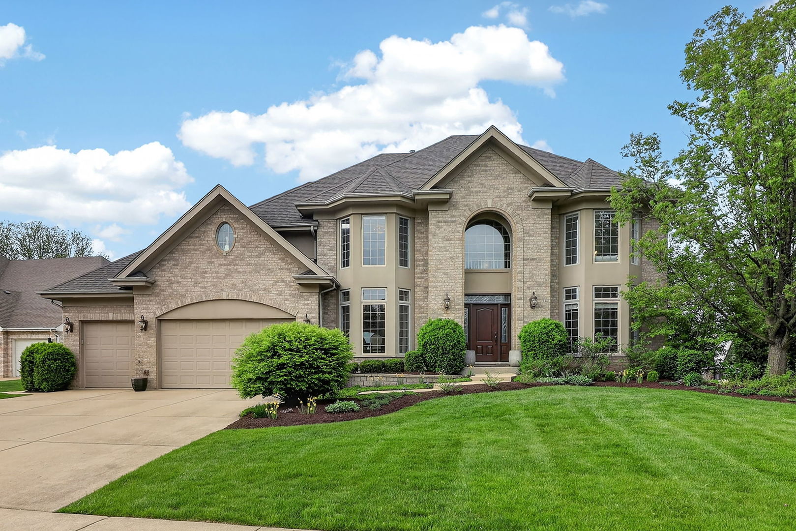 1376 Chapman Drive, Darien, IL 60561