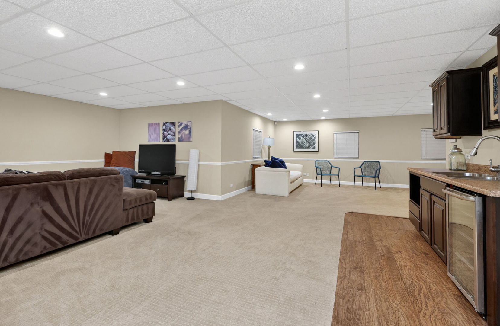 1376 Chapman Drive, Darien, IL 60561