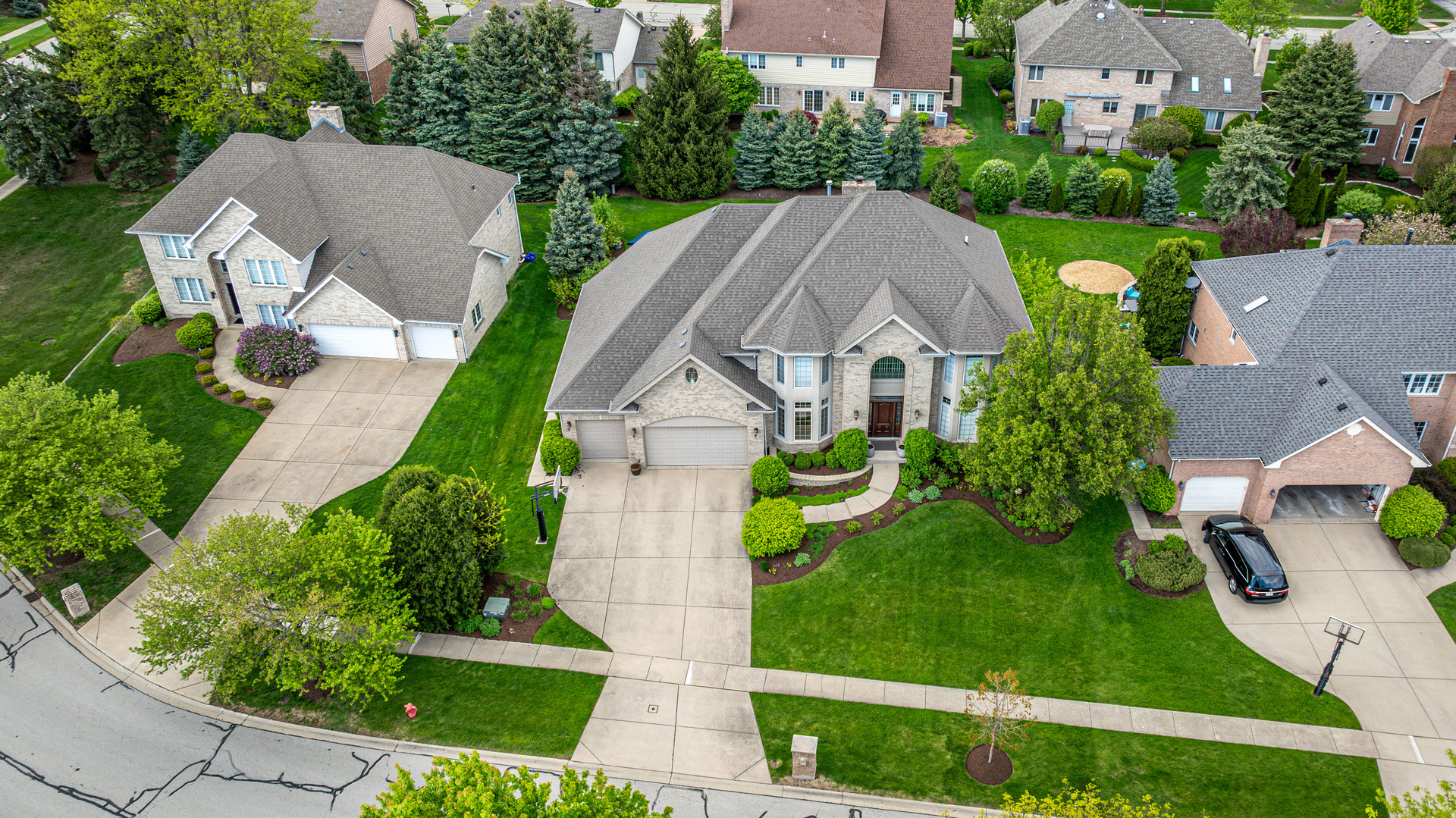 1376 Chapman Drive, Darien, IL 60561