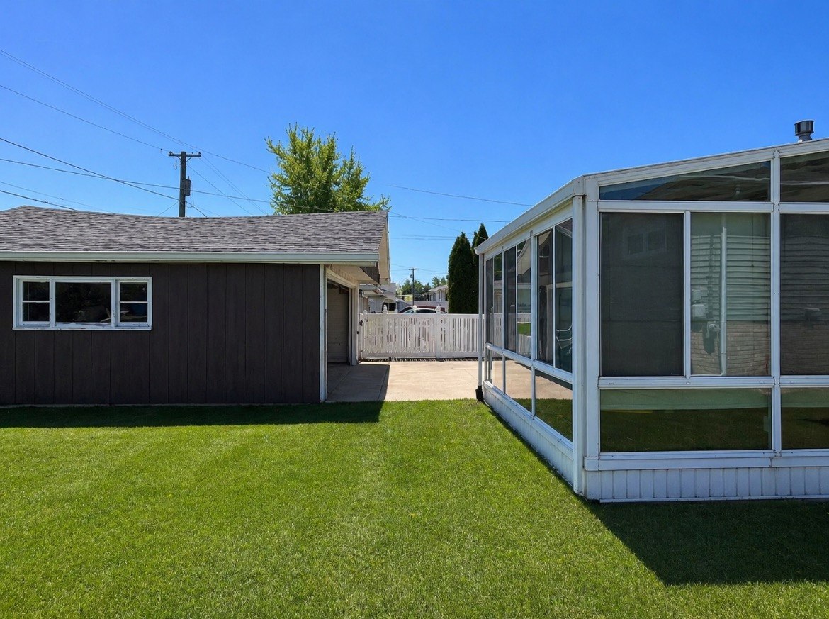 8405 Melvina Avenue, Burbank, IL 60459