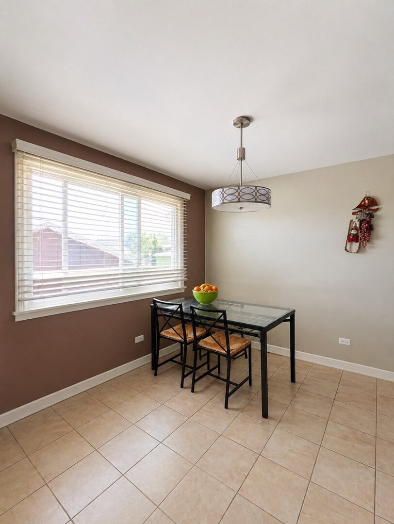 8405 Melvina Avenue, Burbank, IL 60459