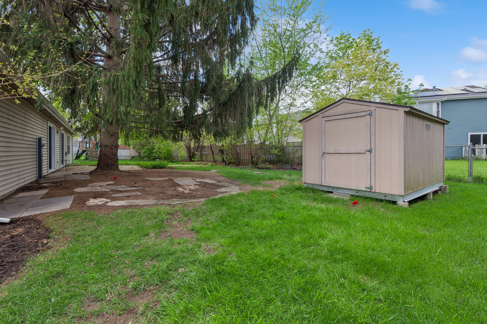 3287 Medford Court, Island Lake, IL 60042