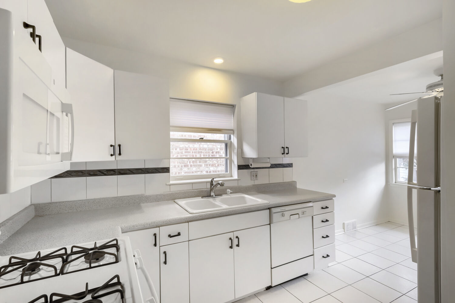 3311 N Plainfield Avenue, Chicago, IL 60634