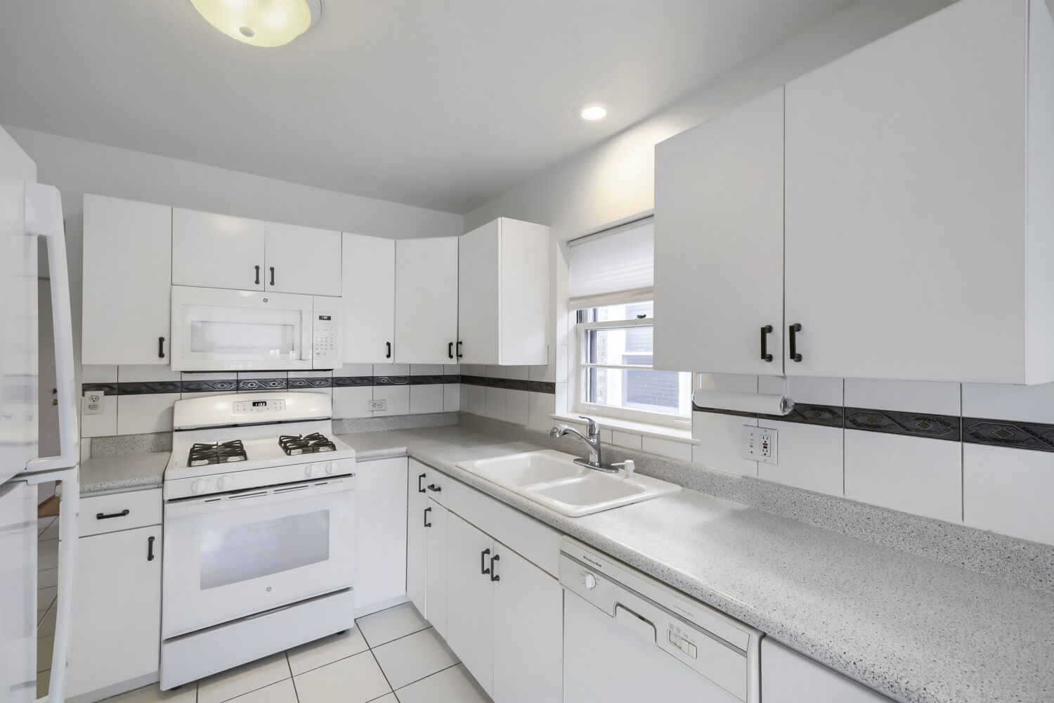 3311 N Plainfield Avenue, Chicago, IL 60634