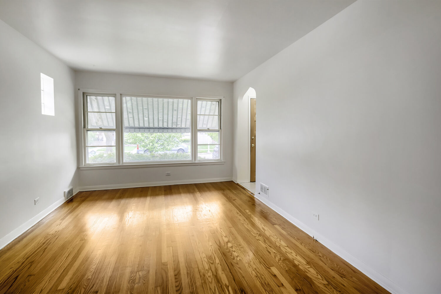 3311 N Plainfield Avenue, Chicago, IL 60634