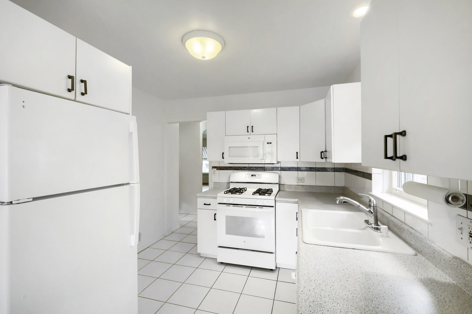 3311 N Plainfield Avenue, Chicago, IL 60634