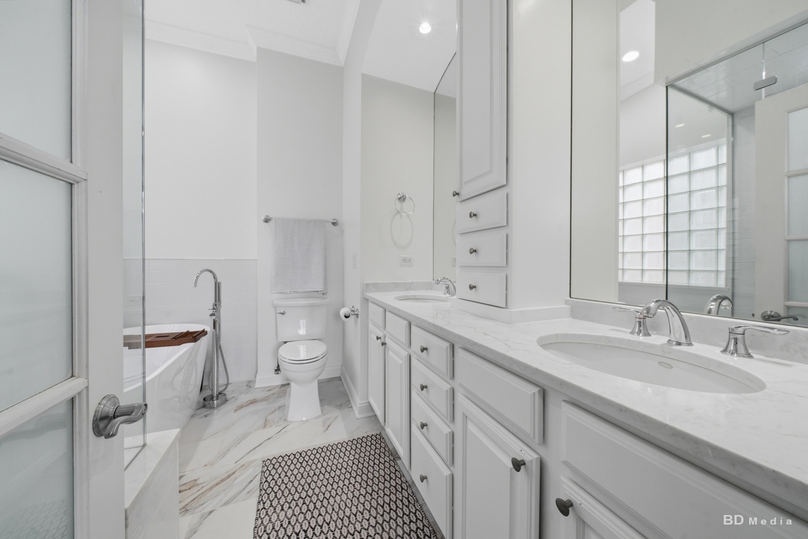 3251 N Kenmore Avenue #3, Chicago, IL 60657