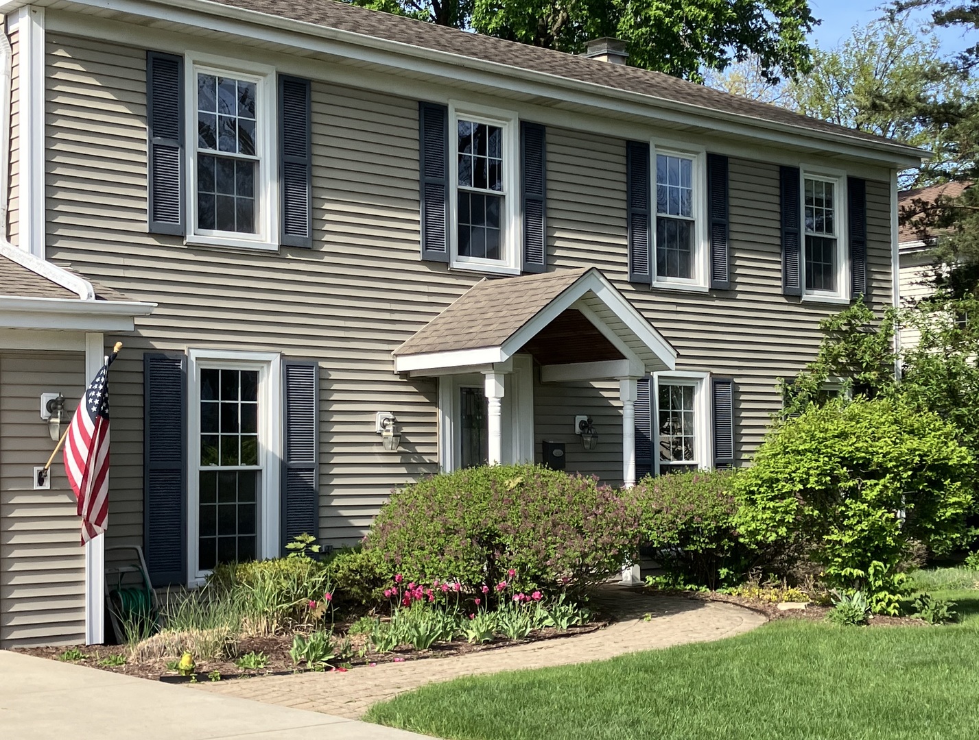 220 White Fawn Trail, Downers Grove, IL 60516