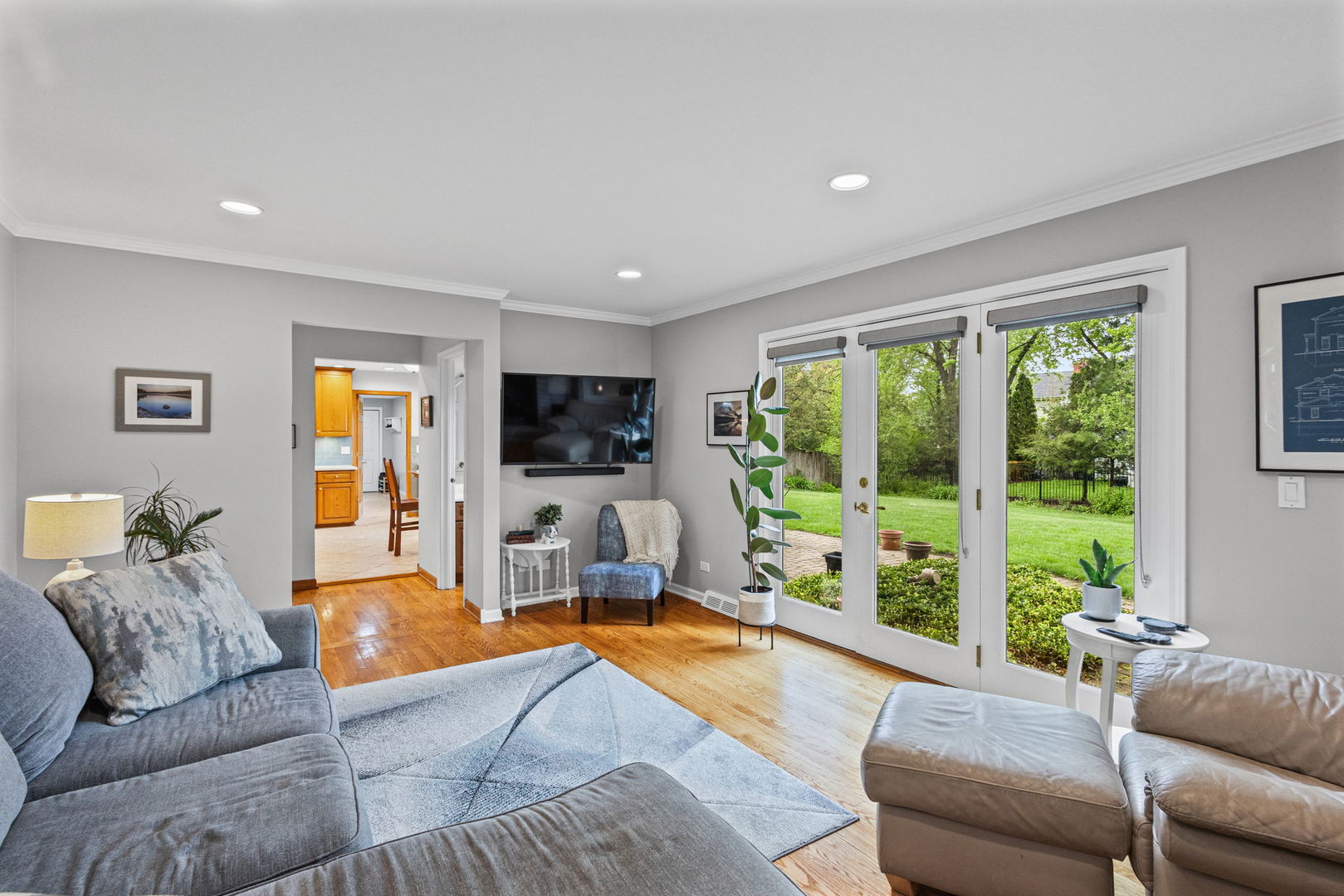 220 White Fawn Trail, Downers Grove, IL 60516