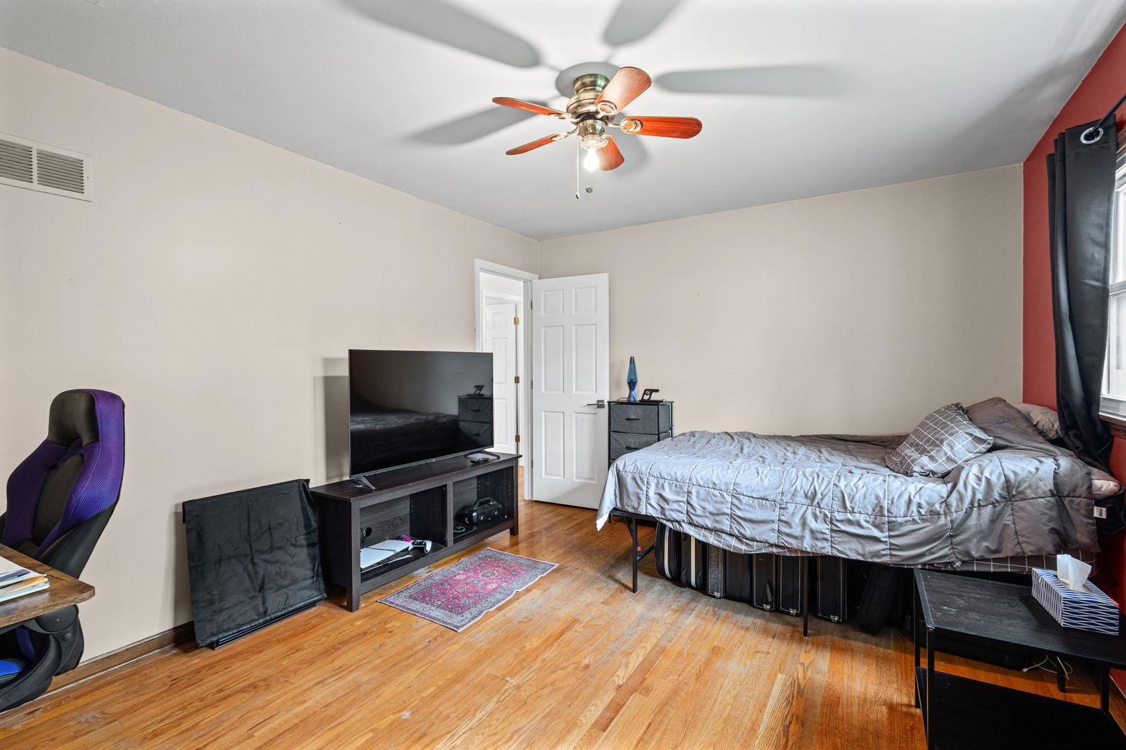 220 White Fawn Trail, Downers Grove, IL 60516