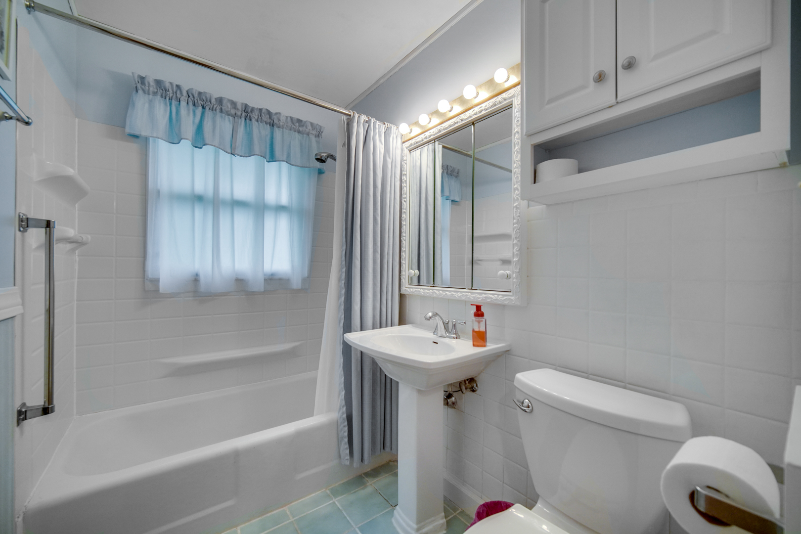 19050 Baker Avenue, Country Club Hills, IL 60478