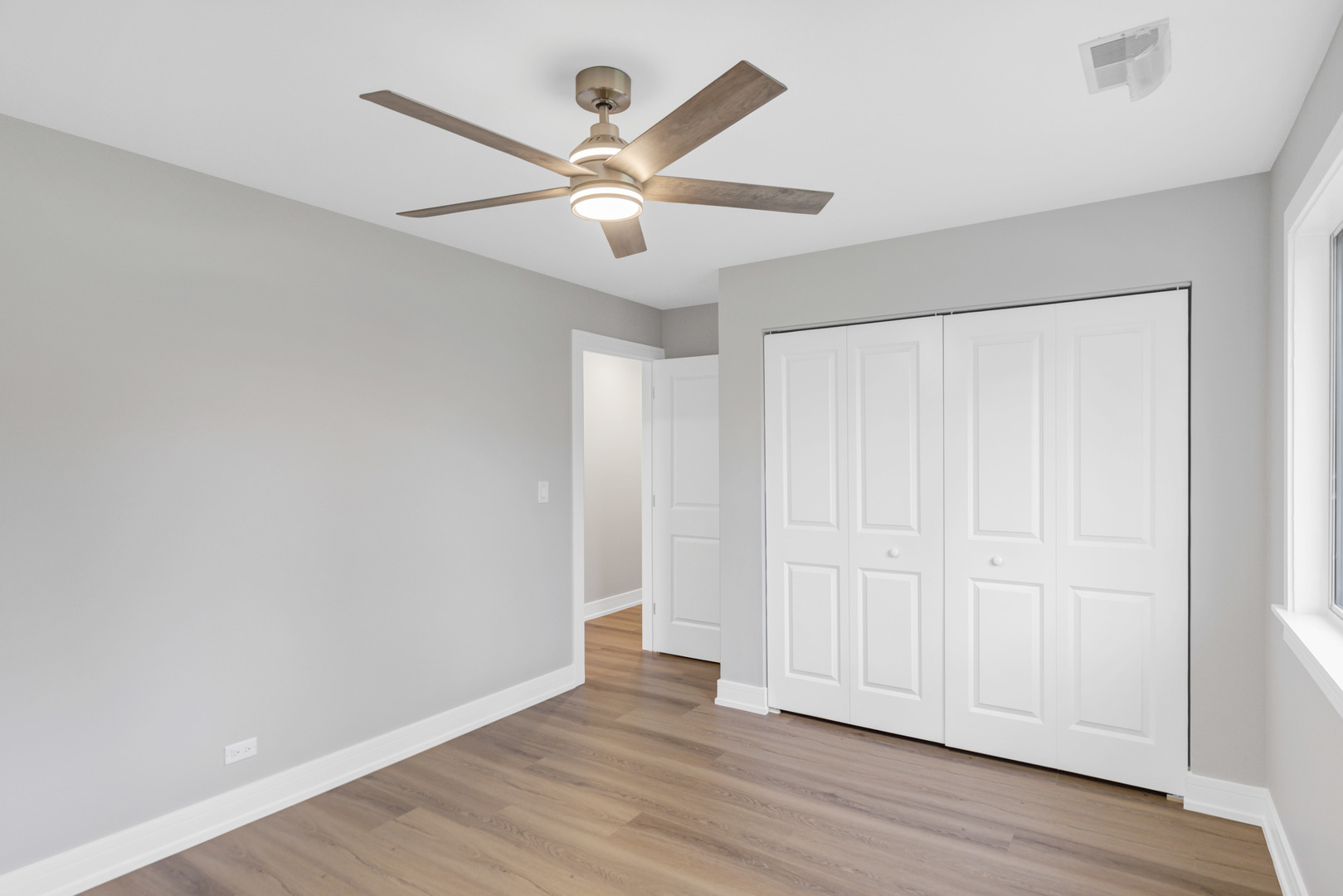 350 Newgate Court #2Z, Schaumburg, IL 60193