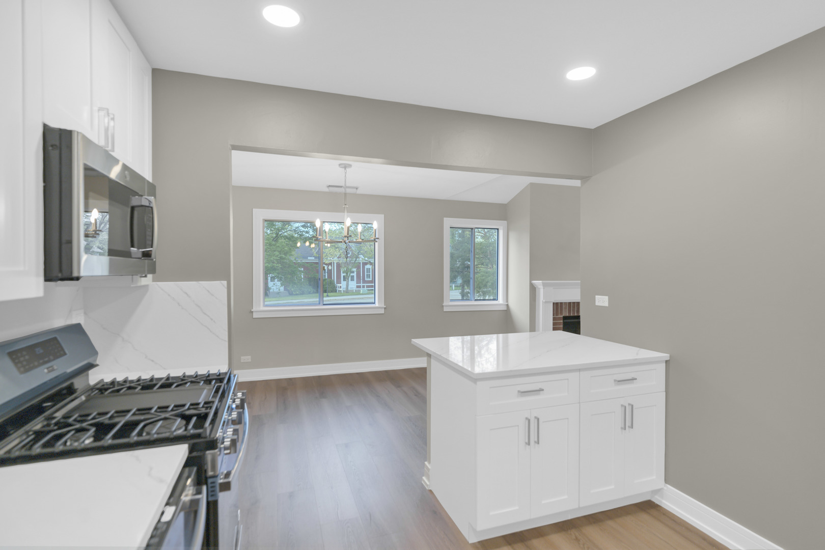 350 Newgate Court #2Z, Schaumburg, IL 60193