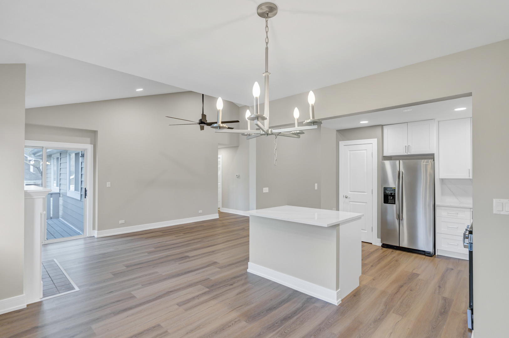 350 Newgate Court #2Z, Schaumburg, IL 60193