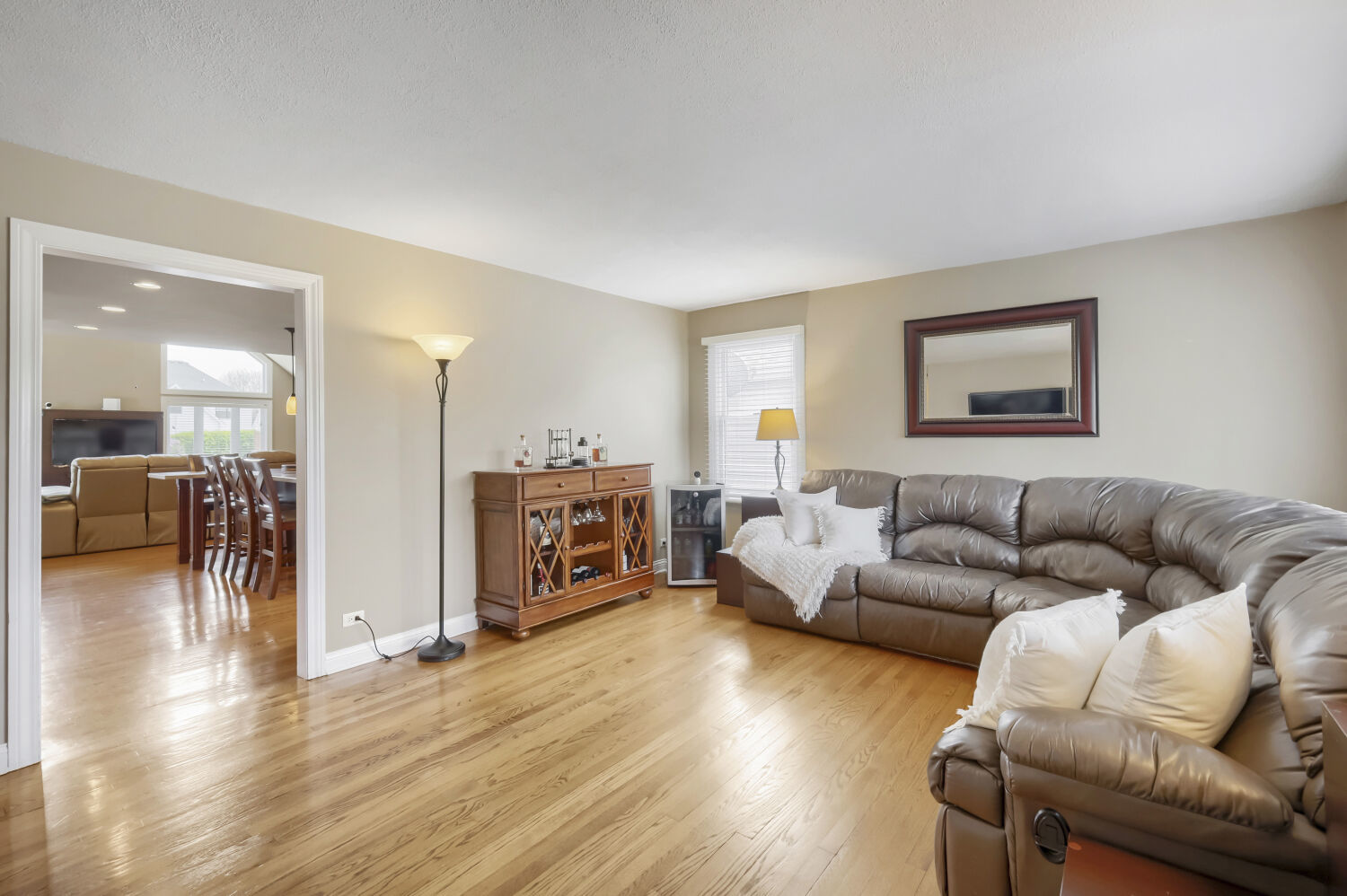 513 N Howard Avenue, Elmhurst, IL 60126