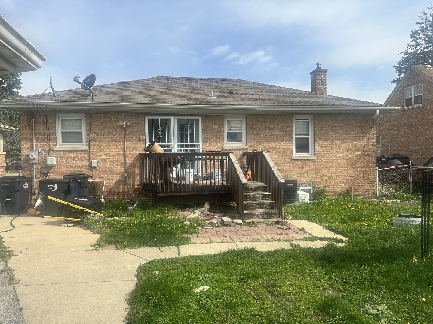 725 E 154th Street, South Holland, IL 60473