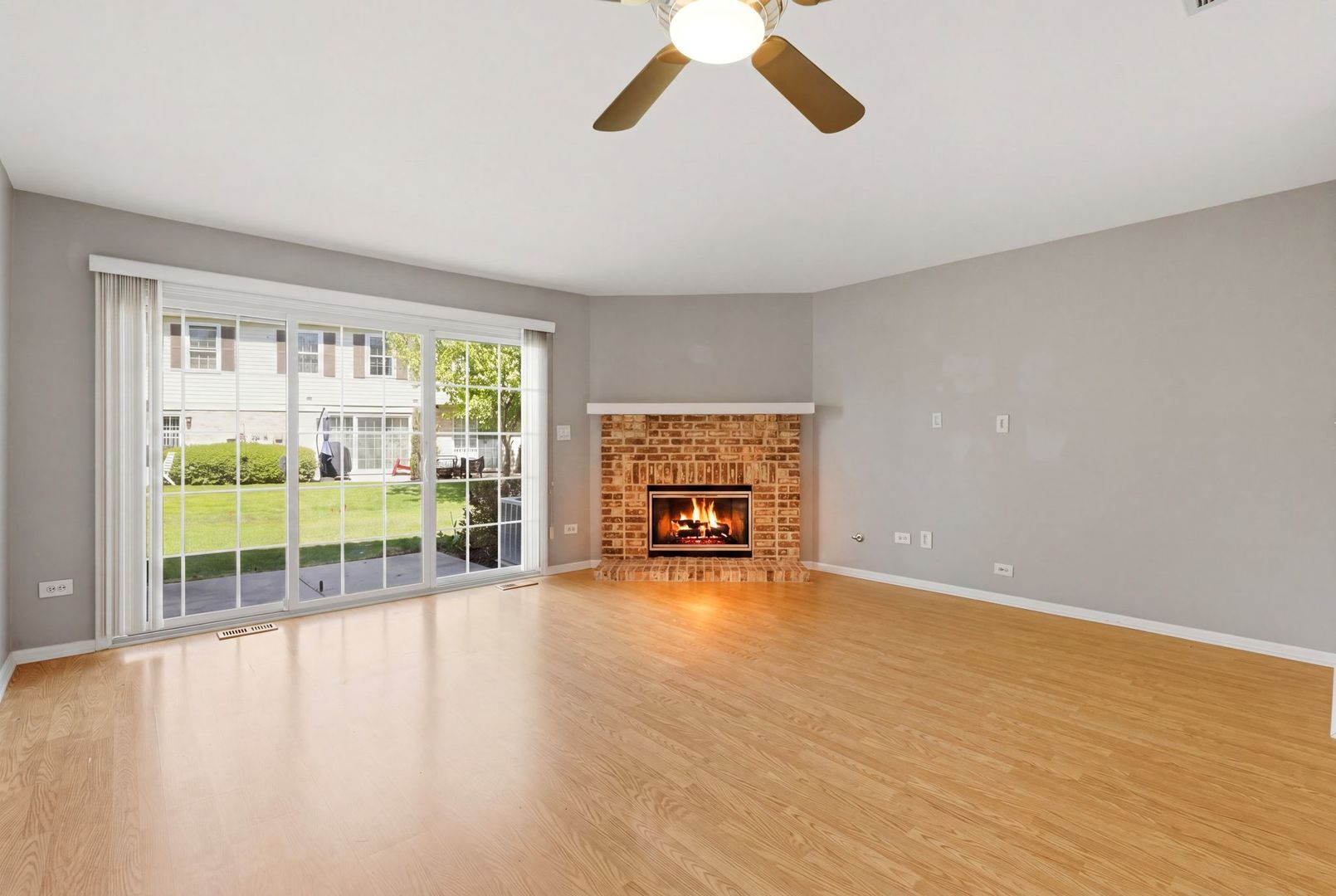 1911 Grove Avenue, Schaumburg, IL 60193