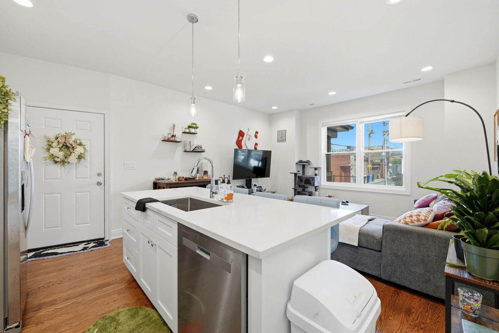 2342 N Lawndale Avenue, Chicago, IL 60647