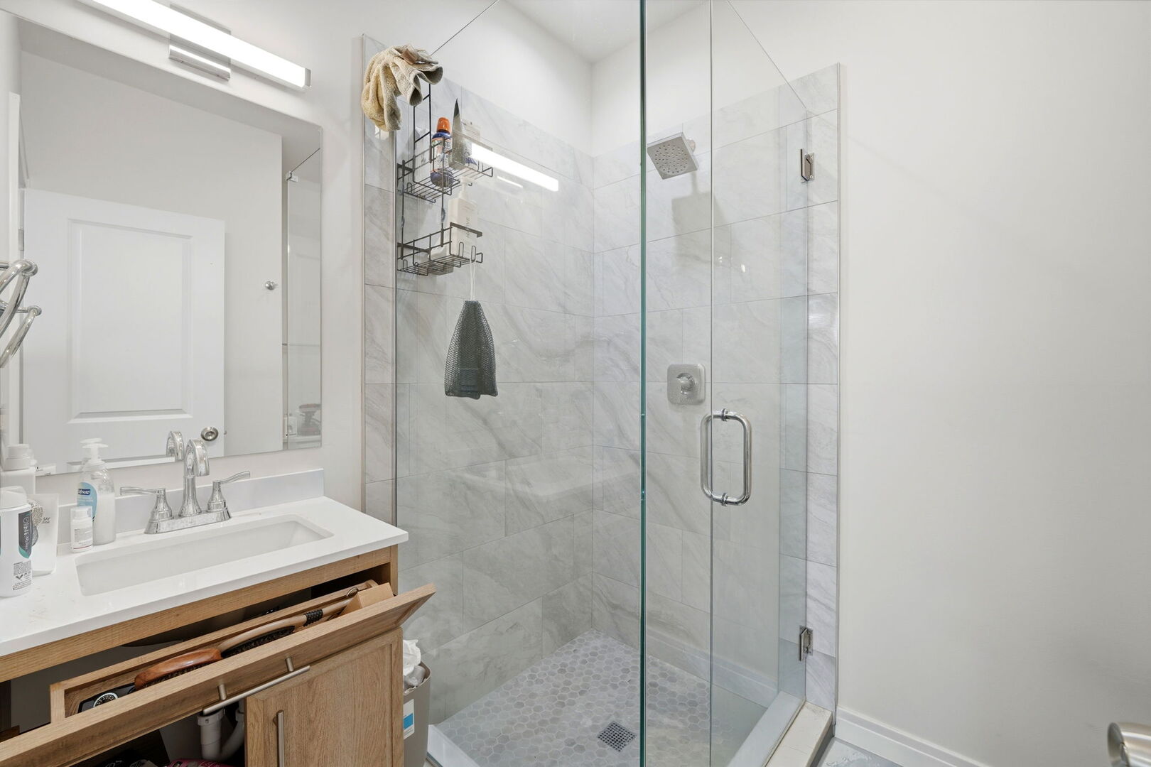 2342 N Lawndale Avenue, Chicago, IL 60647