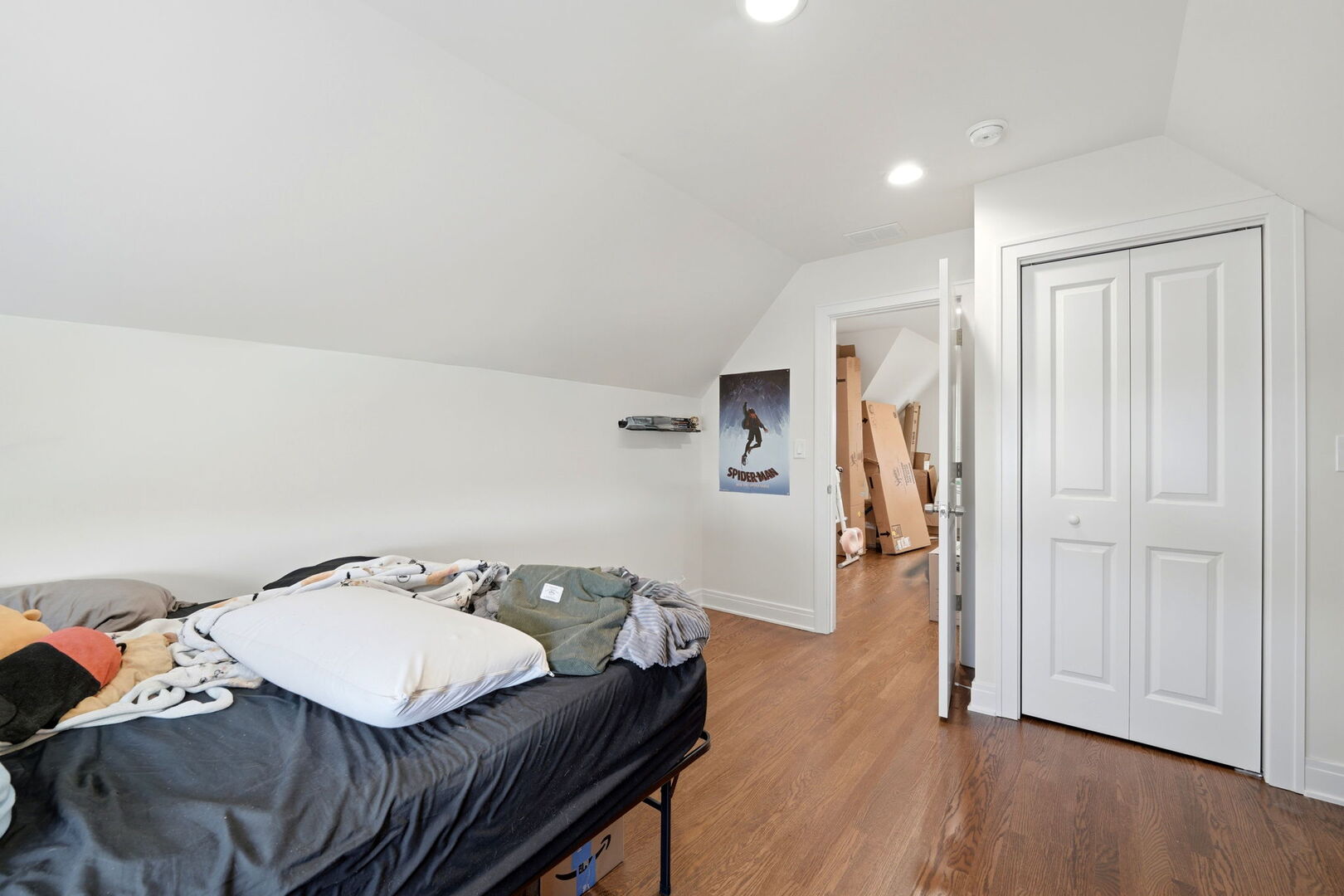 2342 N Lawndale Avenue, Chicago, IL 60647