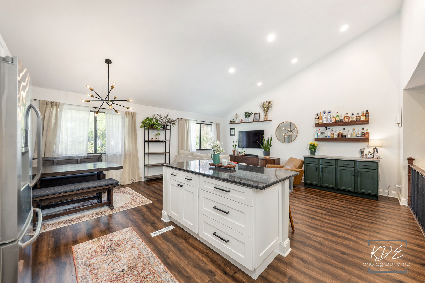 3S407 Chestnut Court, Warrenville, IL 60555