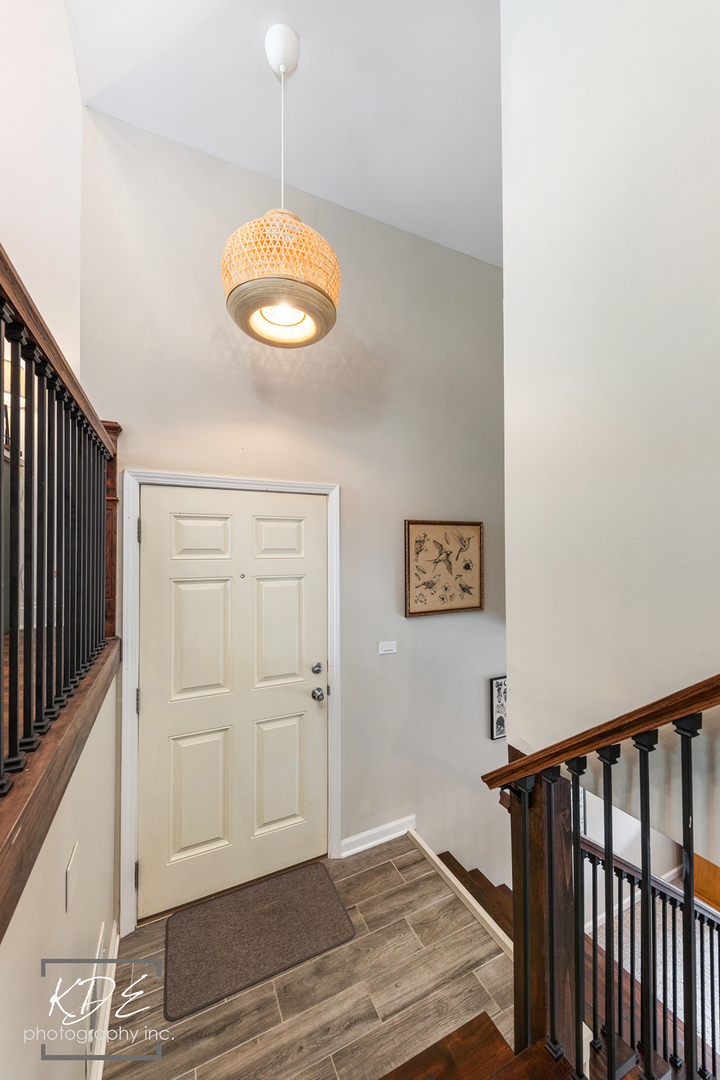 3S407 Chestnut Court, Warrenville, IL 60555