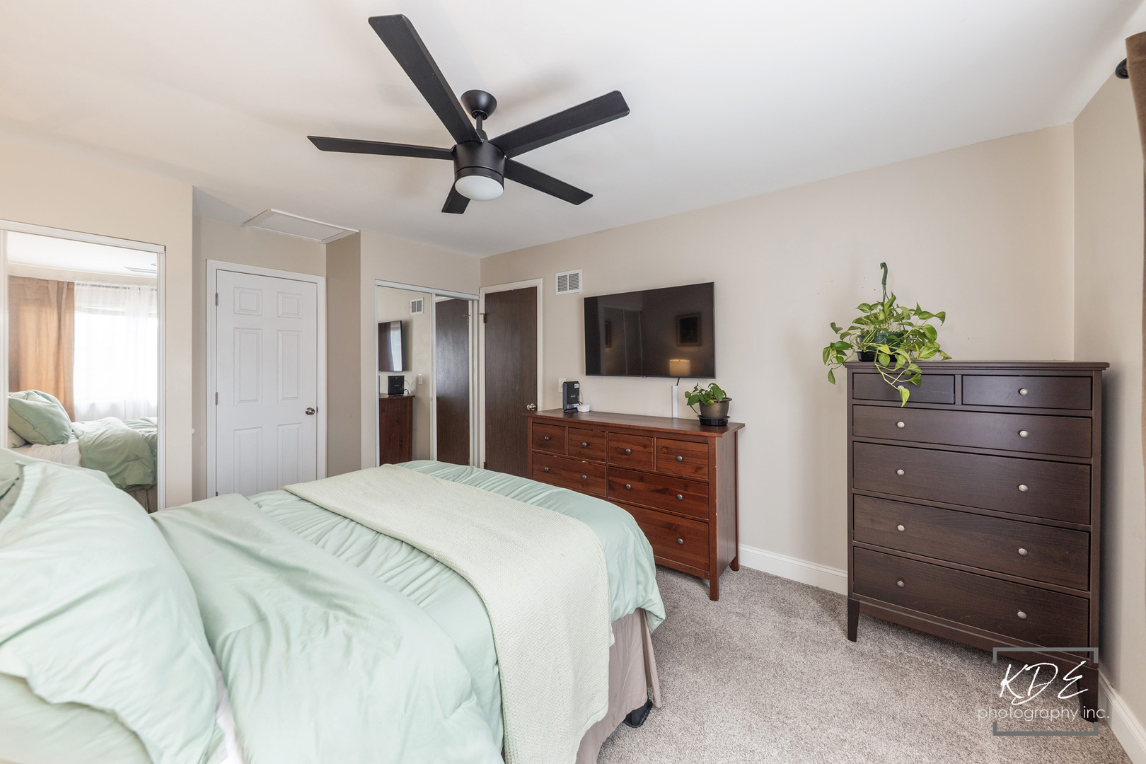 3S407 Chestnut Court, Warrenville, IL 60555