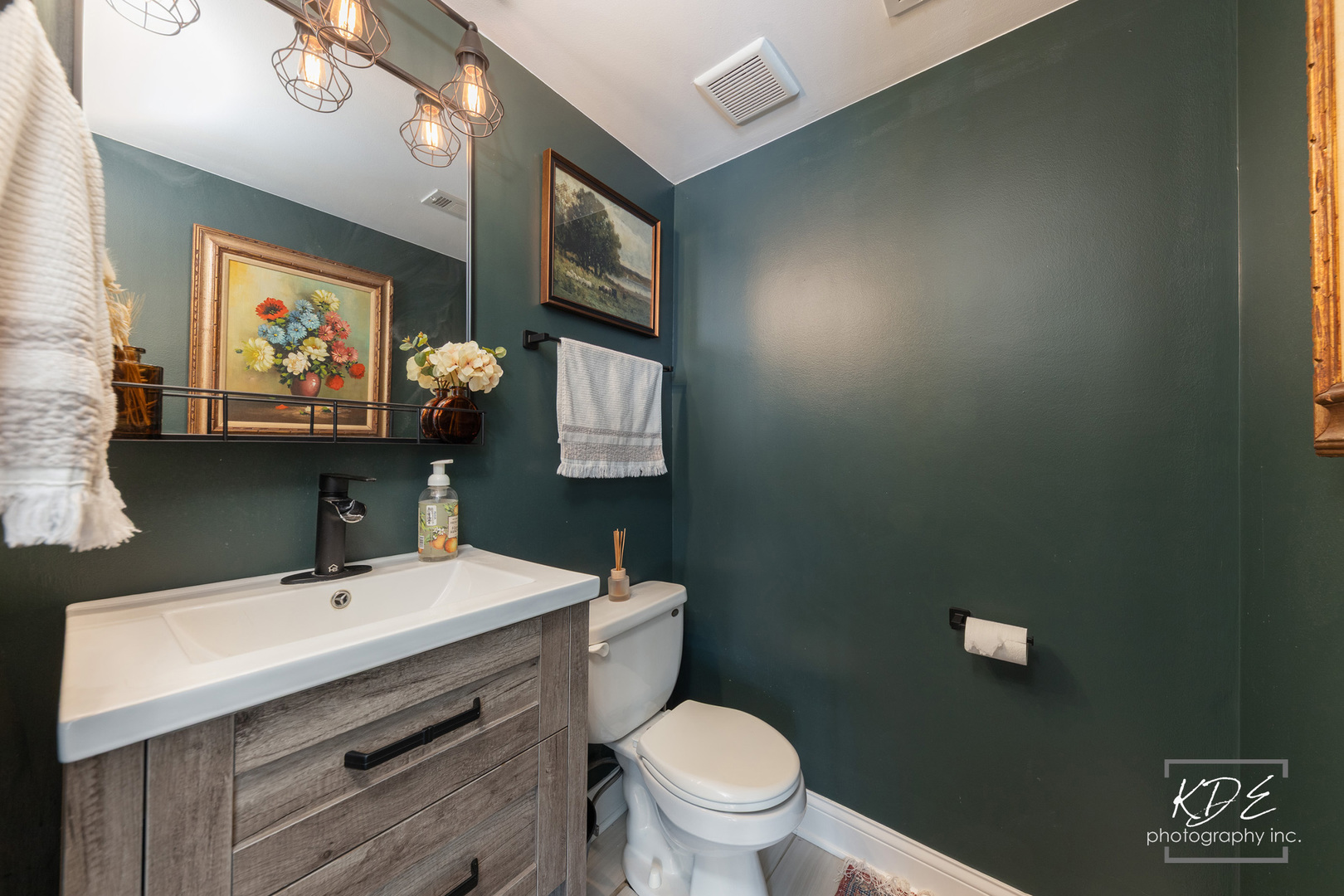 3S407 Chestnut Court, Warrenville, IL 60555