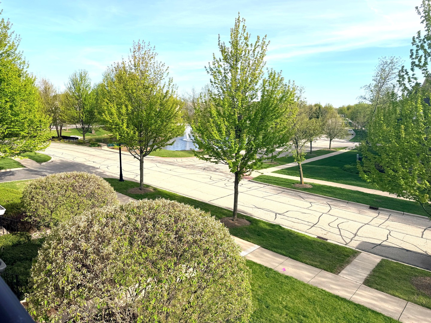 2585 Waterbury Lane, Buffalo Grove, IL 60089